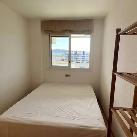 Precioso Piso Con Vista Al Canal Y Piscina En Apartment *