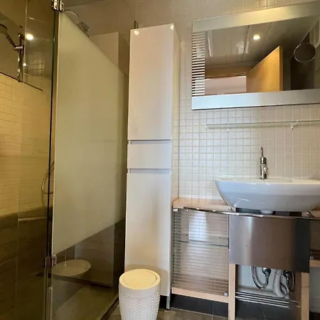 Precioso Piso Con Vista Al Canal Y Piscina En Apartment *