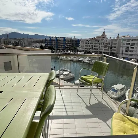 Apartment Precioso Piso Con Vista Al Canal Y Piscina En Roses