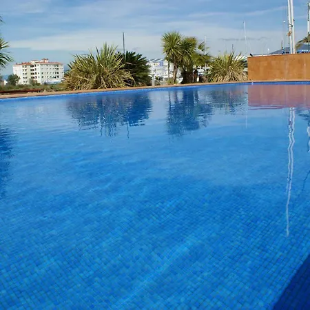 Precioso Piso Con Vista Al Canal Y Piscina En Roses