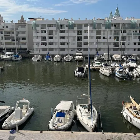 Precioso Piso Con Vista Al Canal Y Piscina En